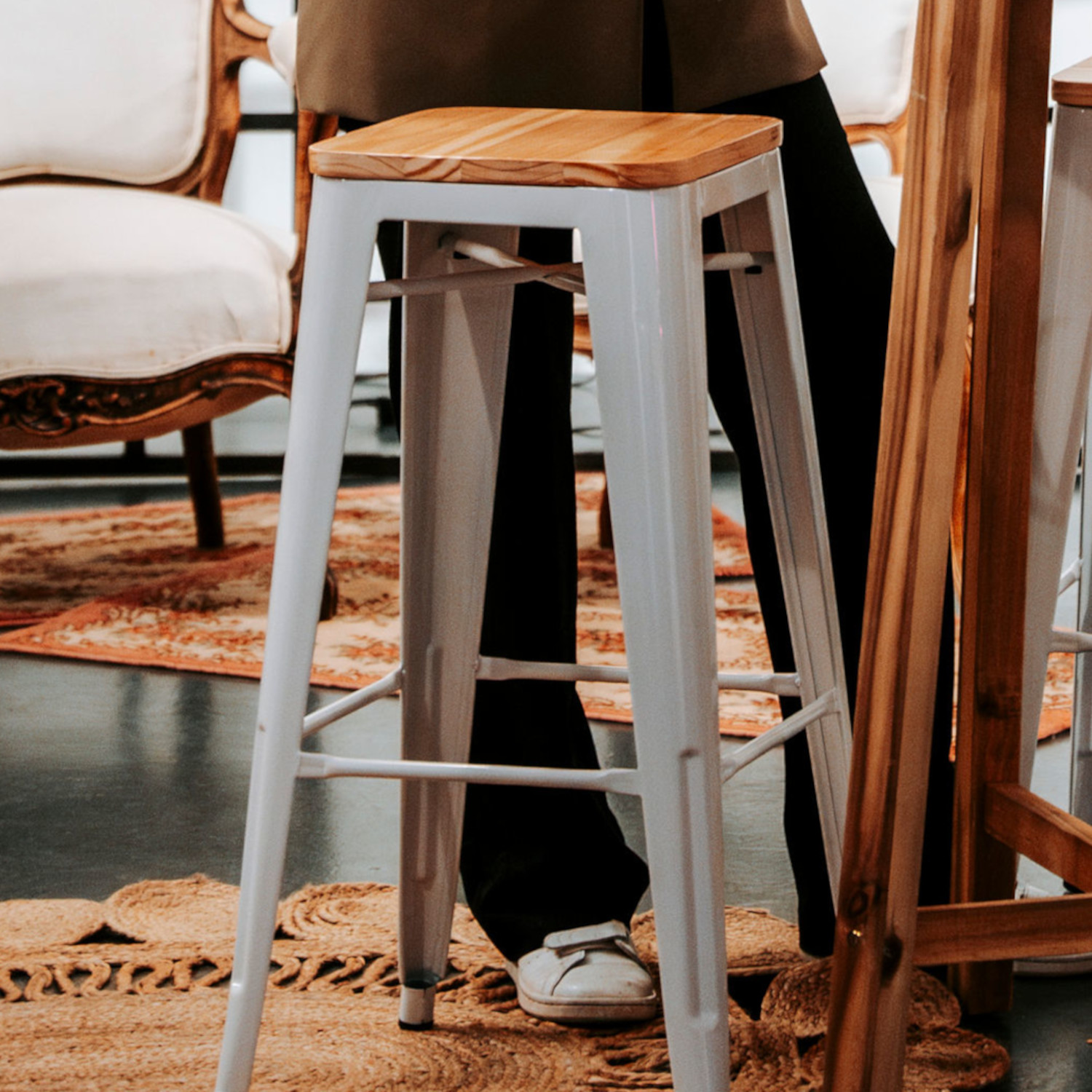Tabouret Metal Blanc Et Bois 2